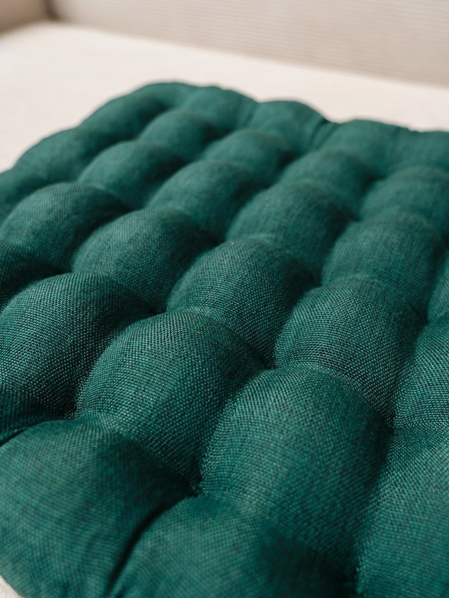 снимок Био-подушка на стул с лузгой гречихи, рогожка, зеленая,  40*40 + лаванда от магазина BIO-TEXTILES ОПТ